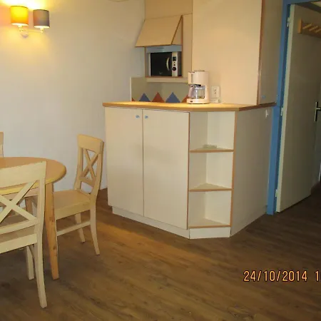 Moderne Avec Balcon - Saint-raphael - 25 M² - Parking Lägenhet *