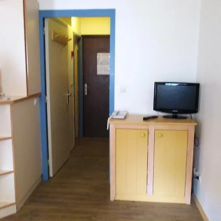 Moderne Avec Balcon - Saint-raphael - 25 M² - Parking דירה