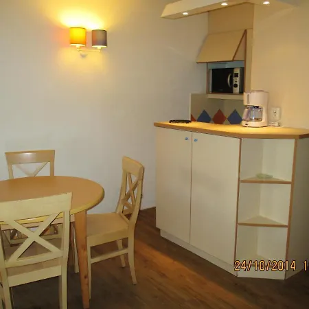 Moderne Avec Balcon - Saint-raphael - 25 M² - Parking * Saint-Raphaël