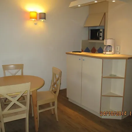 Moderne Avec Balcon - Saint-raphael - 25 M² - Parking Apartment