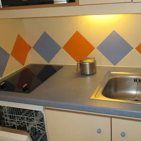 Lägenhet Moderne Avec Balcon - Saint-raphael - 25 M² - Parking *