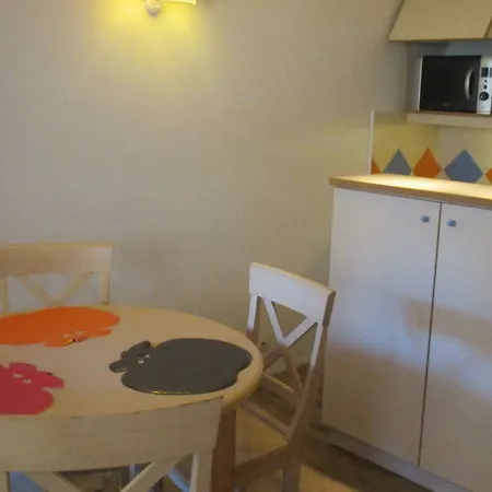 Moderne Avec Balcon - Raphael - 25 M² - Parking * Saint-Raphael (Var)