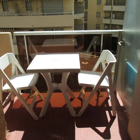 Moderne Avec Balcon - Saint-raphael - 25 M² - Parking Lägenhet