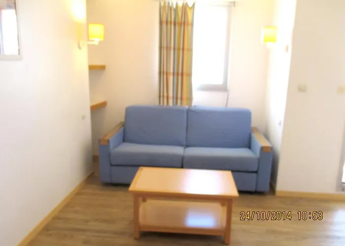 Moderne Avec Balcon - Saint-raphael - 25 M² - Parking Saint-Raphaël