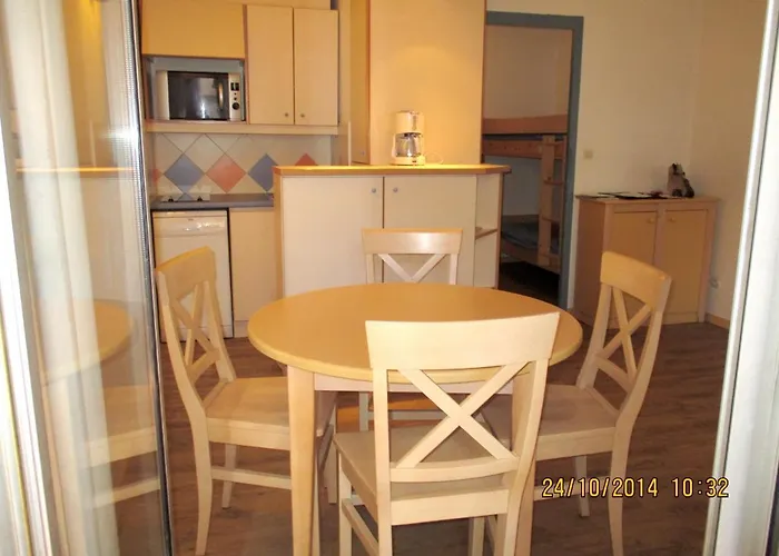Moderne Avec Balcon - Saint-raphael - 25 M² - Parking