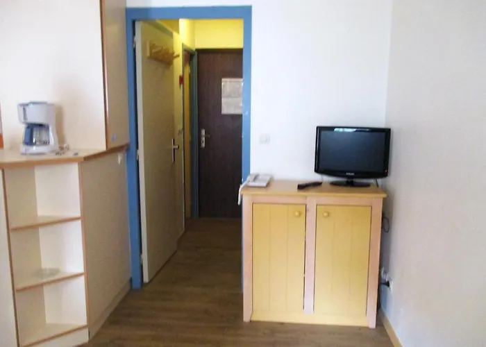 Moderne Avec Balcon - Saint-raphael - 25 M² - Parking 公寓