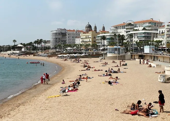 Moderne Avec Balcon - Saint-raphael - 25 M² - Parking * Saint-Raphaël